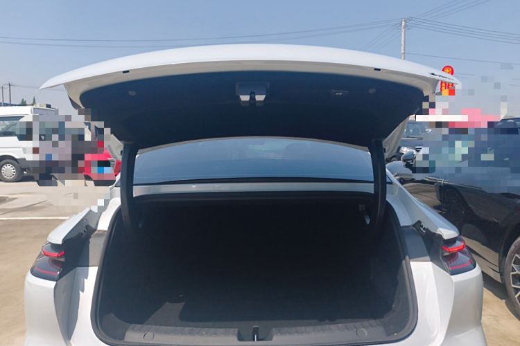 Used Geely Galaxy 8 2025 130km EM-i Prestige Edition Trunk