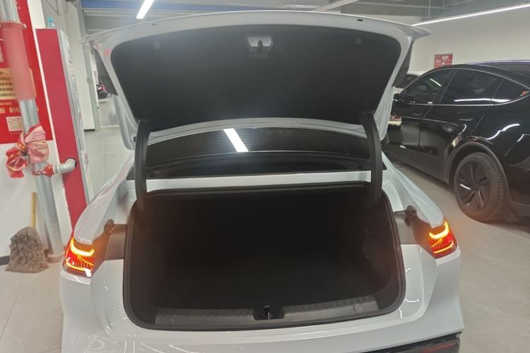 Used Geely Galaxy 8 2025 130km EM-i Deluxe Edition Trunk