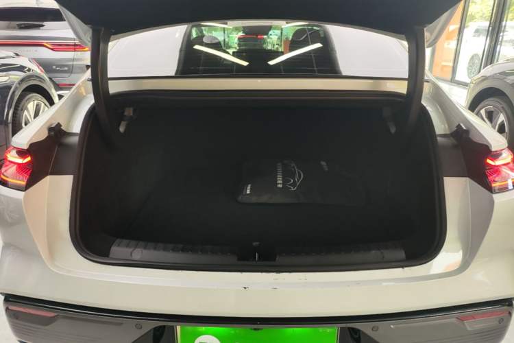Used Geely Galaxy 8 2025 130km EM-P Exploration Edition Trunk