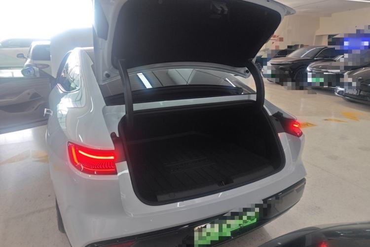 Used Geely Galaxy 8 2025 130km EM-i Prestige Edition Trunk