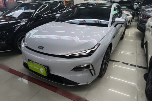 Used Geely Galaxy 8 2025 130km EM-P Starship Edition