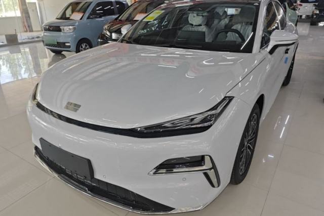 Used Geely Galaxy 8 2025 60km EM-i Luxury Edition