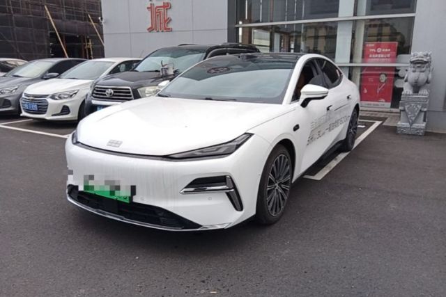 Used Geely Galaxy 8 2025 130km EM-P Starship Edition