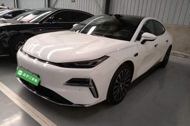 Used Geely Galaxy 8 2025 130km EM-P Starship Edition