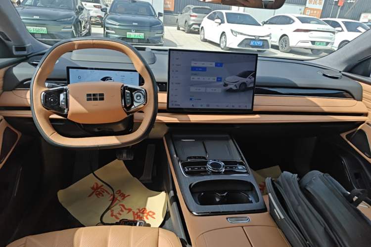 Used Geely Galaxy 8 2025 130km EM-P Starship Edition Audio And AC Panel