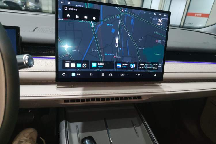 Used Geely Galaxy 8 2025 130km EM-i Deluxe Edition Audio And AC Panel