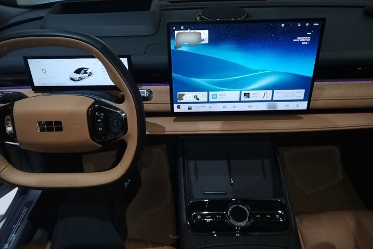 Used Geely Galaxy 8 2025 130km EM-i Flagship Edition Center Console