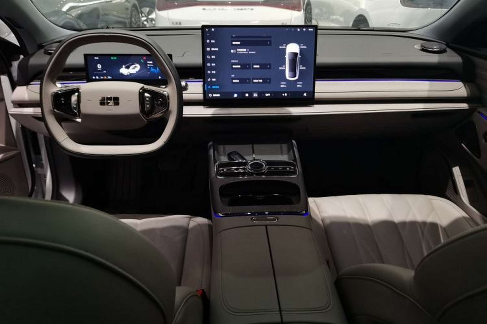 Used Geely Galaxy 8 2025 130km EM-i Deluxe Edition Center Console