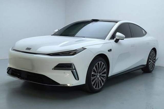 Used Geely Galaxy 8 2025 130km EM-P Starship Edition