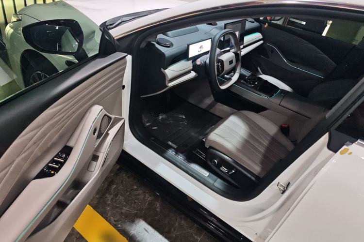 Used Geely Galaxy 8 2025 130km EM-i Flagship Edition Driver Seat