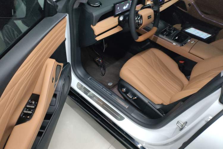 Used Geely Galaxy 8 2025 130km EM-P Starship Edition Driver Seat