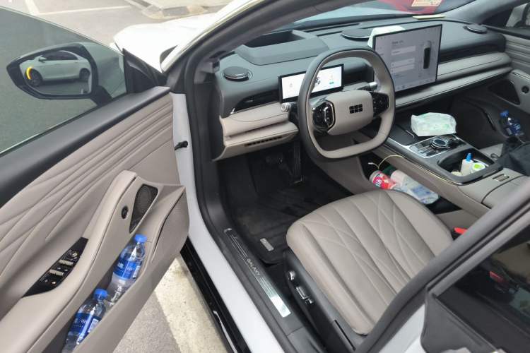 Used Geely Galaxy 8 2025 130km EM-P Starship Edition Driver Seat