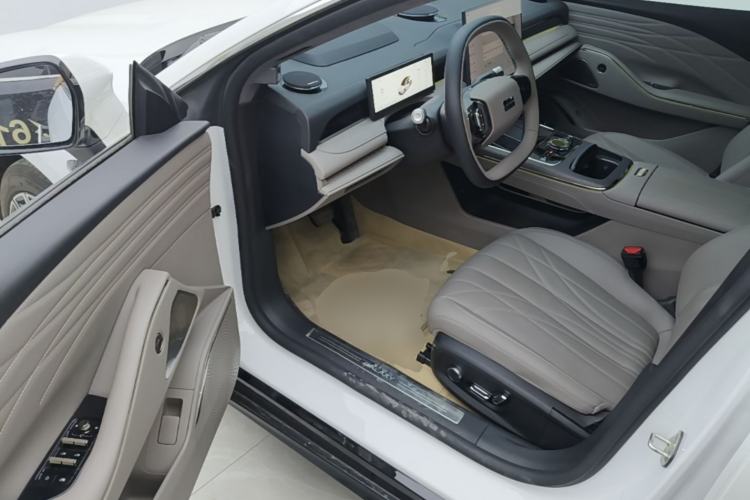 Used Geely Galaxy 8 2025 130km EM-P Starship Edition Driver Seat