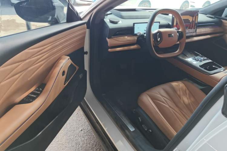 Used Geely Galaxy 8 2025 130km EM-P Starship Edition Driver Seat