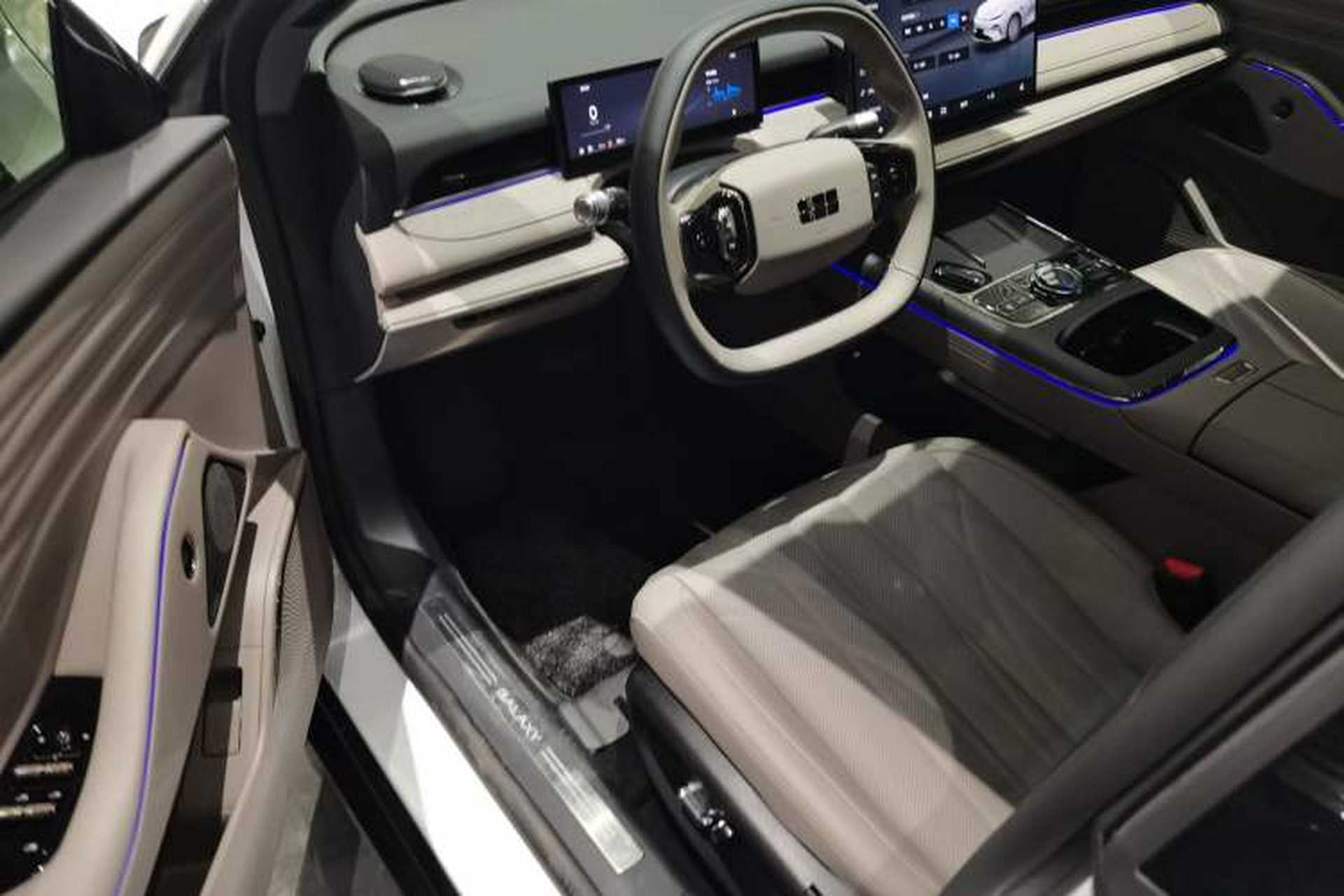 Used Geely Galaxy 8 2025 130km EM-i Deluxe Edition Driver Seat