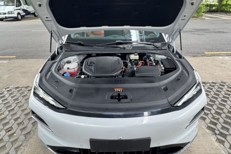 Used Geely Galaxy 8 2025 130km EM-i Deluxe Edition Engine Bay