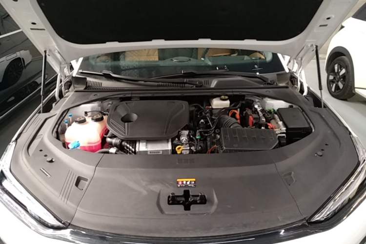 Used Geely Galaxy 8 2025 130km EM-P Starship Edition Engine Bay