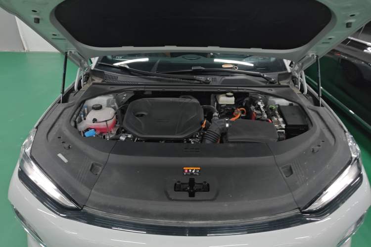 Used Geely Galaxy 8 2025 130km EM-i Deluxe Edition Engine Bay