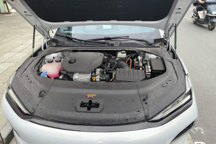 Used Geely Galaxy 8 2025 130km EM-P Starship Edition Engine Bay