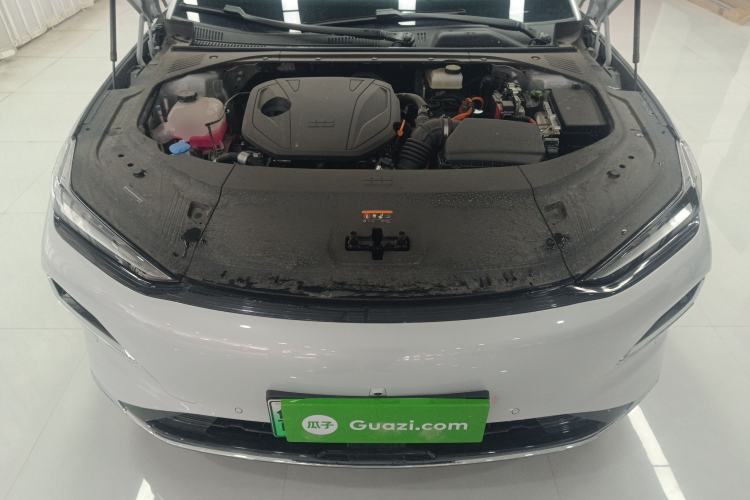 Used Geely Galaxy 8 2025 130km EM-i Flagship Edition Engine Bay