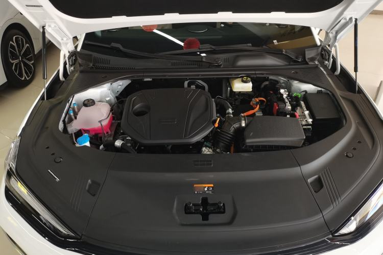 Used Geely Galaxy 8 2025 130km EM-i Prestige Edition Engine Bay
