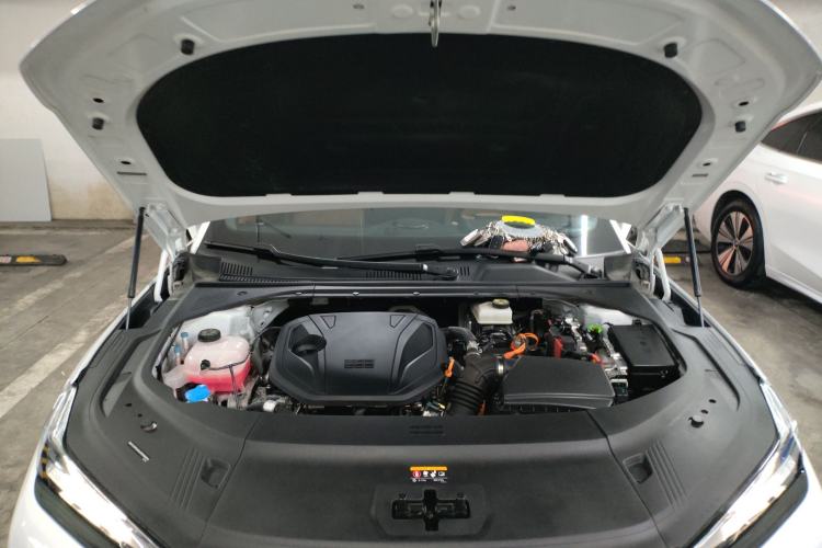 Used Geely Galaxy 8 2025 130km EM-i Flagship Edition Engine Bay