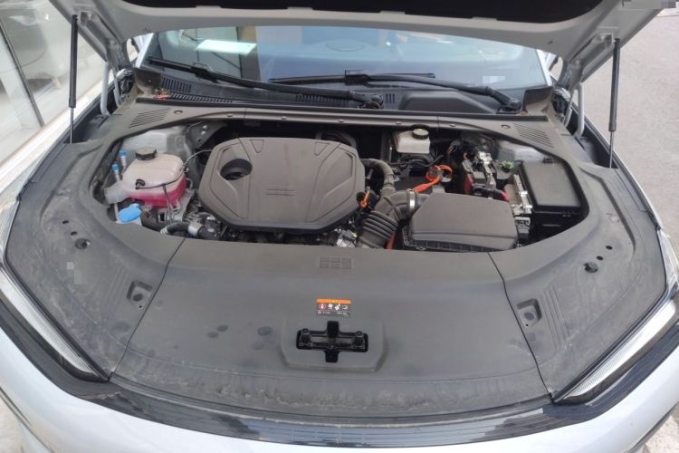 Used Geely Galaxy 8 2025 130km EM-i Flagship Edition Engine Bay
