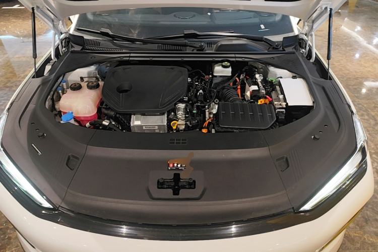 Used Geely Galaxy 8 2025 130km EM-P Starship Edition Engine Bay