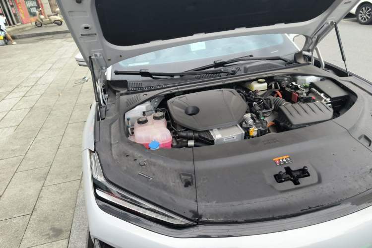 Used Geely Galaxy 8 2025 130km EM-P Starship Edition Engine Bay Right
