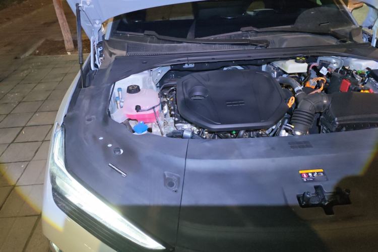Used Geely Galaxy 8 2025 130km EM-i Prestige Edition Engine Bay Right