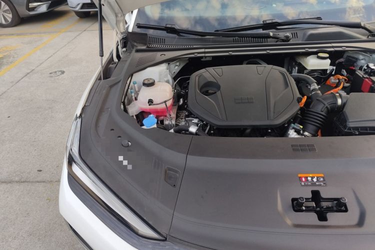 Used Geely Galaxy 8 2025 130km EM-i Deluxe Edition Engine Bay Right