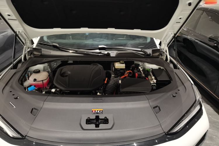 Used Geely Galaxy 8 2025 130km EM-i Deluxe Edition Engine Bay