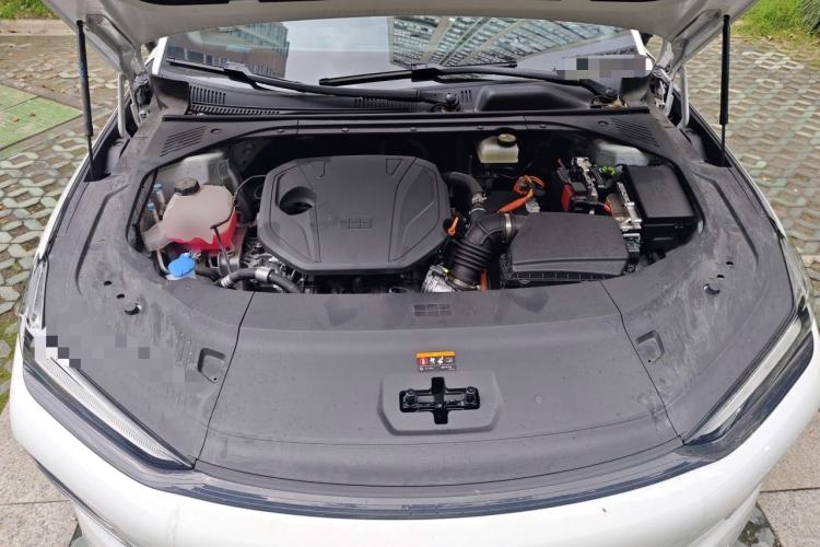 Used Geely Galaxy 8 2025 130km EM-i Flagship Edition Engine Bay