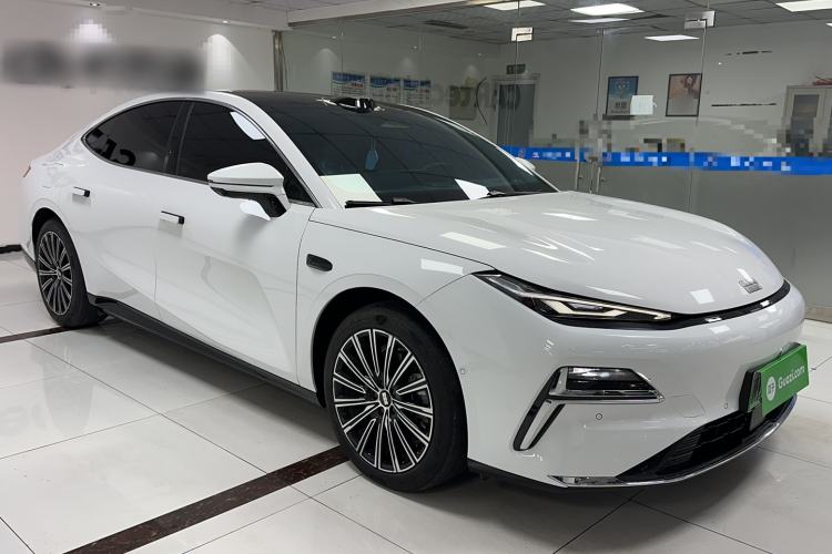 Used Geely Galaxy 8 2025 130km EM-P Starship Edition Exterior 1