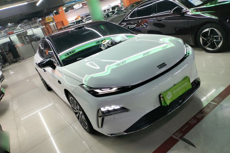 Used Geely Galaxy 8 2025 130km EM-P Starship Edition Exterior 1