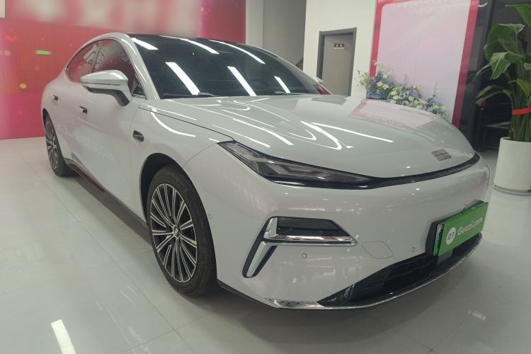 Used Geely Galaxy 8 2025 130km EM-i Flagship Edition Exterior 1