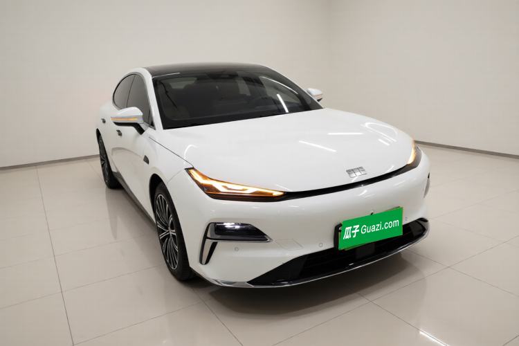 Used Geely Galaxy 8 2025 130km EM-i Flagship Edition Exterior 1