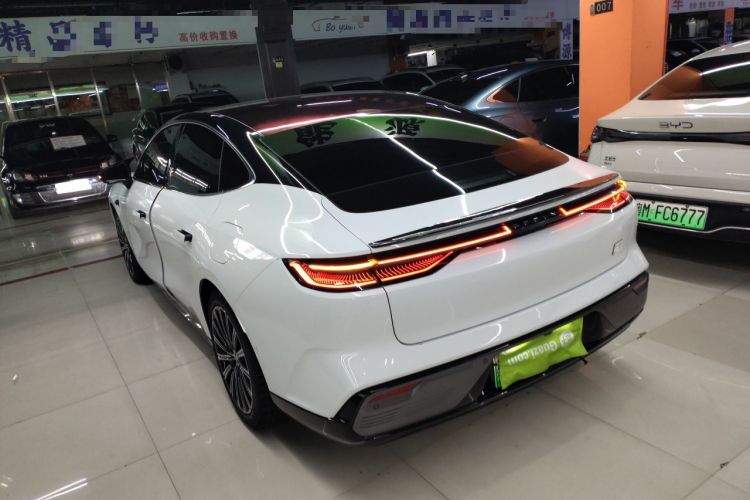 Used Geely Galaxy 8 2025 130km EM-P Starship Edition Exterior 2