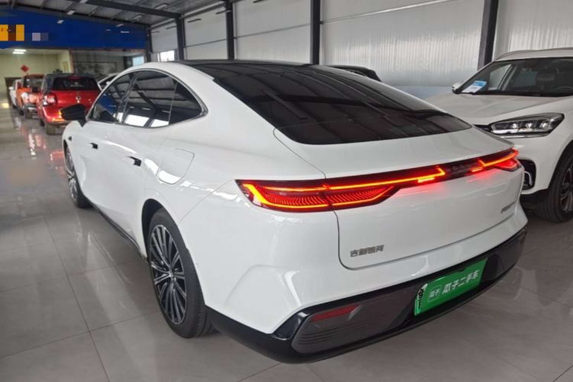 Used Geely Galaxy 8 2025 130km EM-P Starship Edition Exterior 2