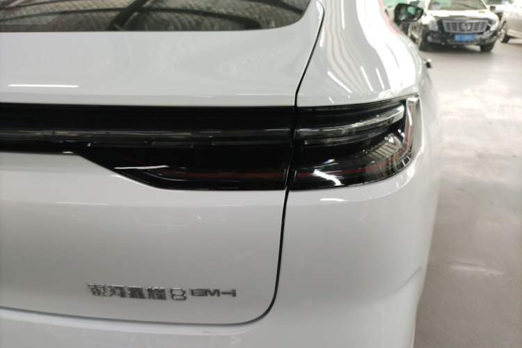 Used Geely Galaxy 8 2025 130km EM-i Prestige Edition Exterior 3