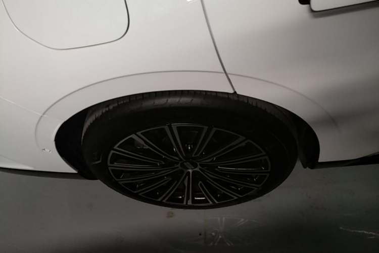 Used Geely Galaxy 8 2025 130km EM-P Starship Edition Exterior 5