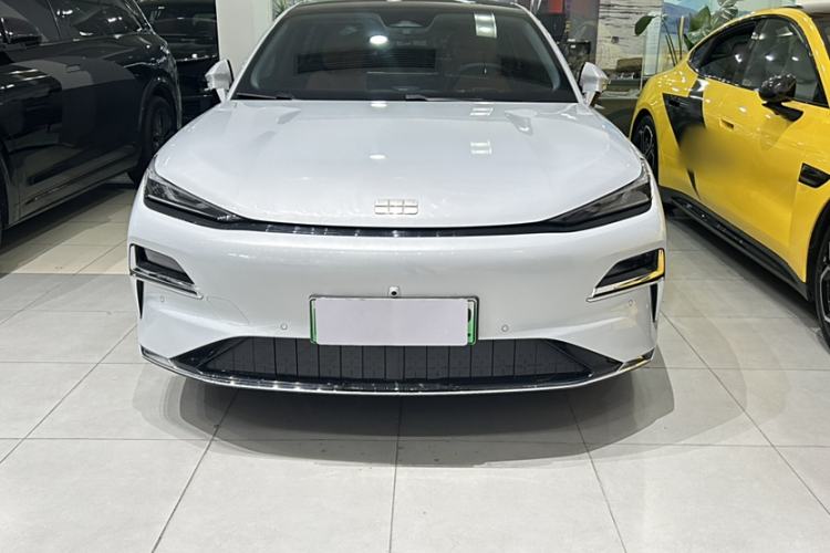 Used Geely Galaxy 8 2025 130km EM-i Deluxe Edition Exterior 5
