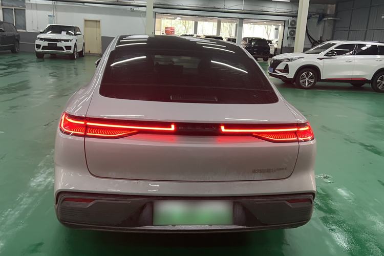 Used Geely Galaxy 8 2025 130km EM-i Deluxe Edition Exterior 5