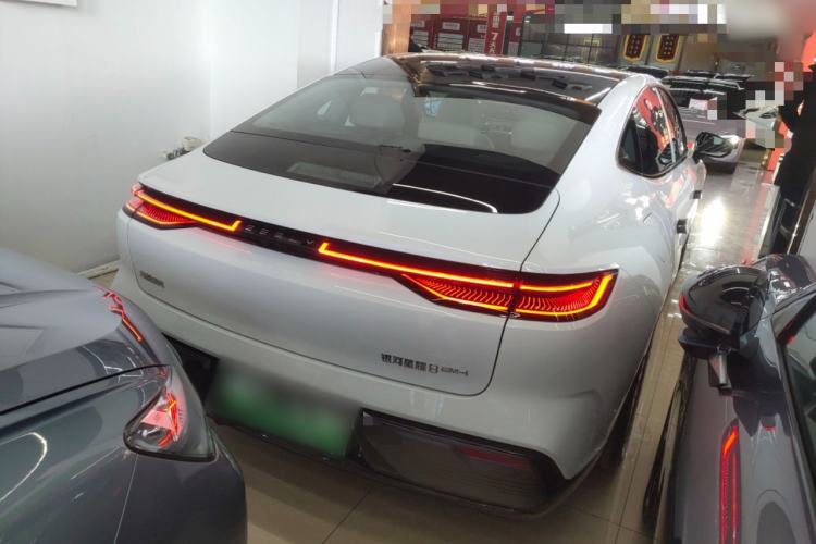 Used Geely Galaxy 8 2025 130km EM-i Deluxe Edition Exterior 5