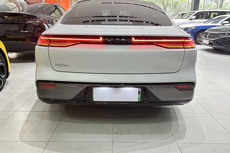 Used Geely Galaxy 8 2025 130km EM-i Deluxe Edition Exterior 6