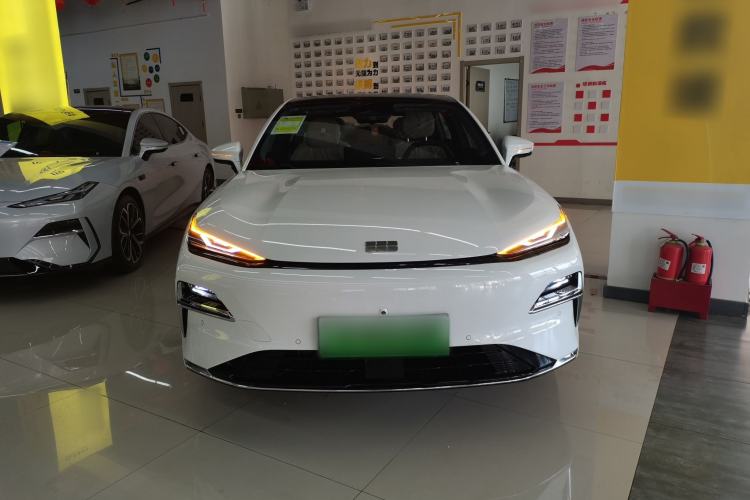 Used Geely Galaxy 8 2025 130km EM-i Prestige Edition Front