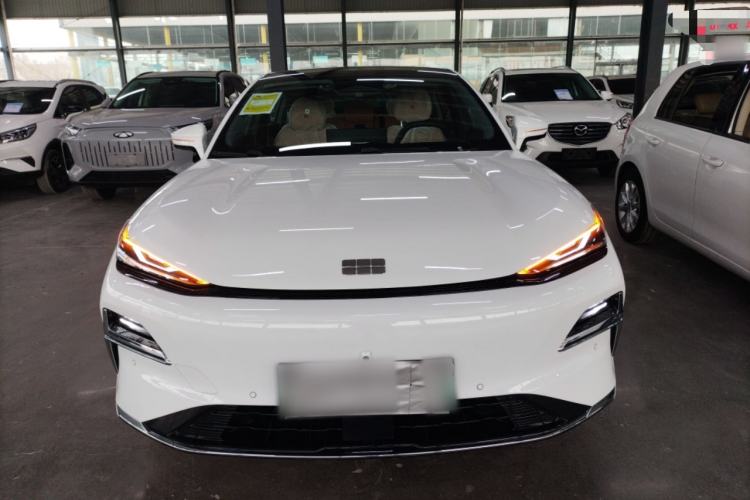 Used Geely Galaxy 8 2025 130km EM-i Prestige Edition Front