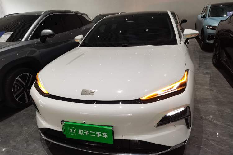 Used Geely Galaxy 8 2025 130km EM-i Deluxe Edition Front