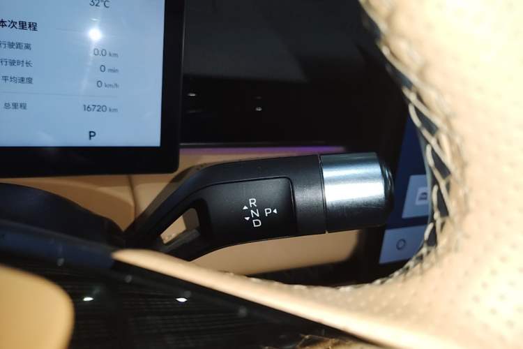Used Geely Galaxy 8 2025 130km EM-i Flagship Edition Gear Lever