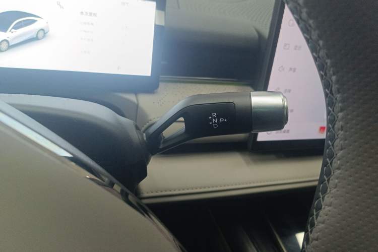 Used Geely Galaxy 8 2025 130km EM-i Flagship Edition Gear Lever